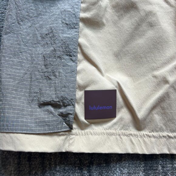 Lululemon Multi-Pocket Cargo High-Rise Hiking Skirt / Skort in Prosecco, size 12 - Picture 4 of 7